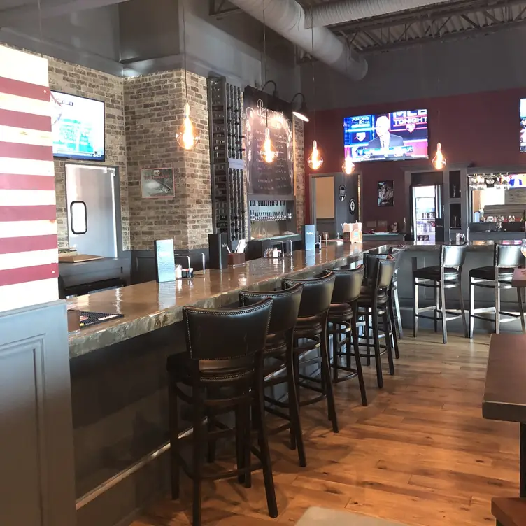 Pearl Street Pizzeria & Pub - Geist，INFishers