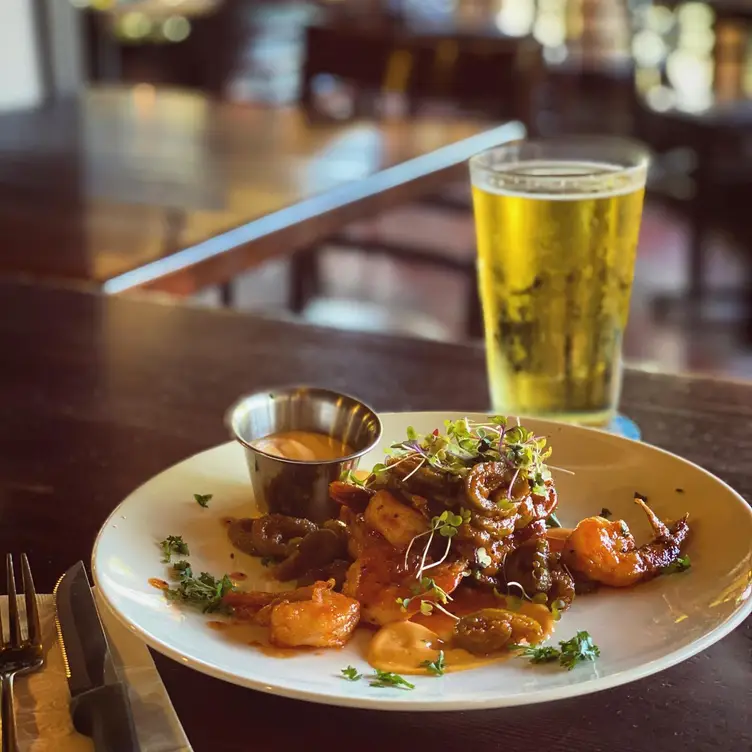 Stormy's Gastropub, Haleiwa, HI