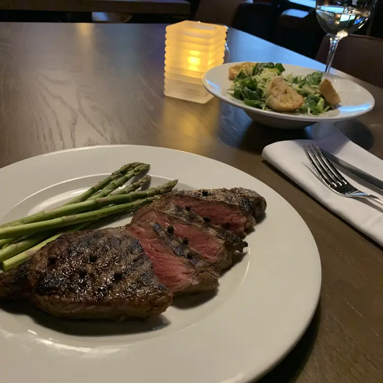 CattleBaron Steakhouse & Bar - Airport, Calgary, AB