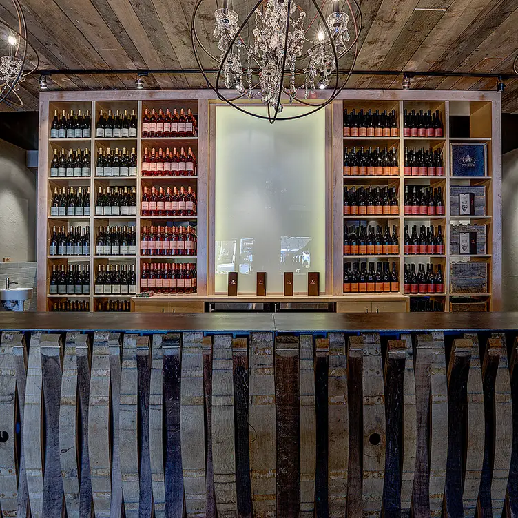 Aridus Wine Company - Scottsdale Tasting Room, Scottsdale, AZ