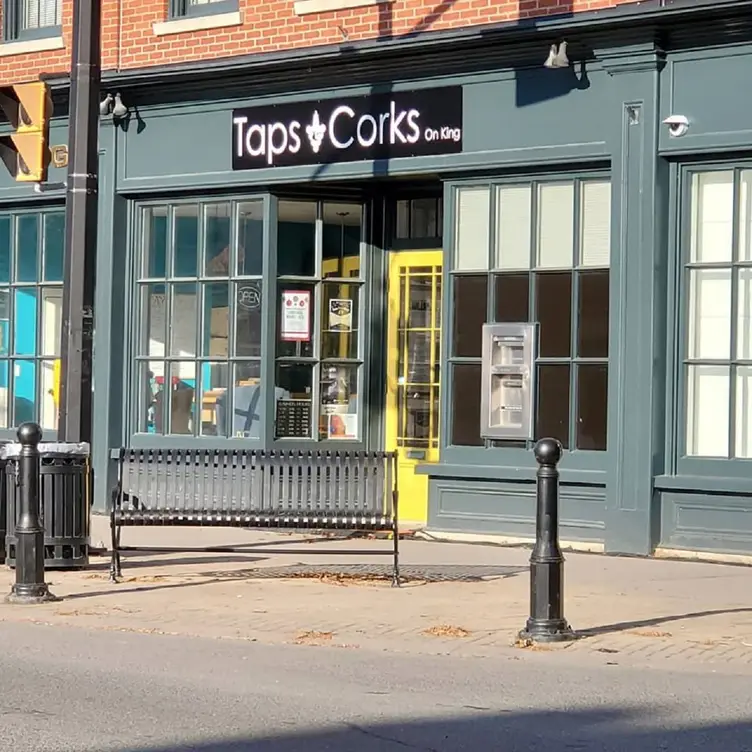 Taps & Corks on King, Cobourg, ON