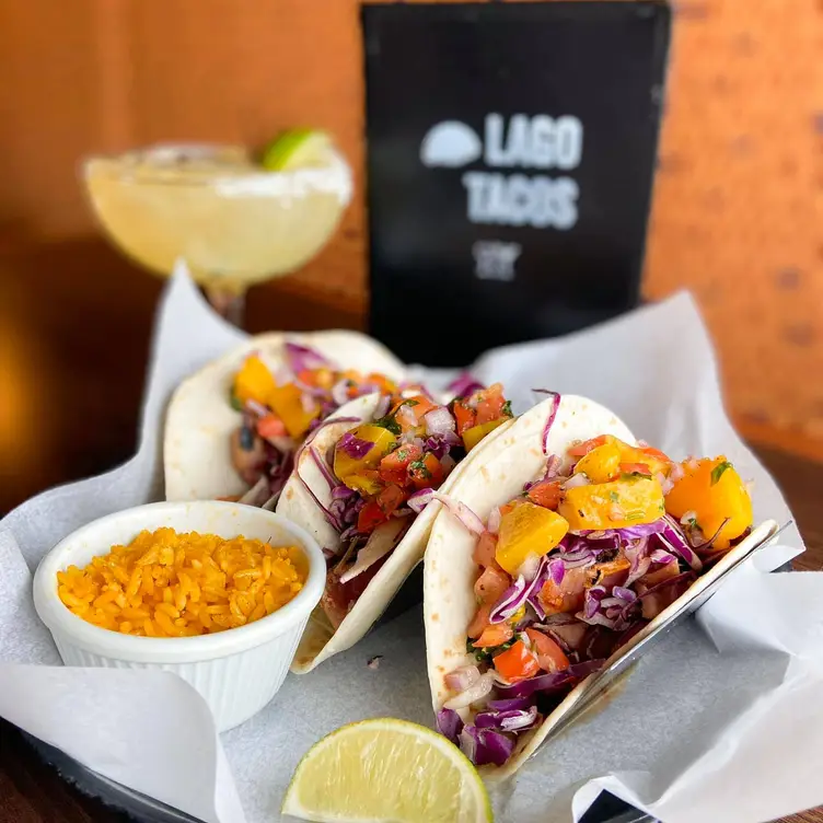 Lago Tacos, Excelsior, MN