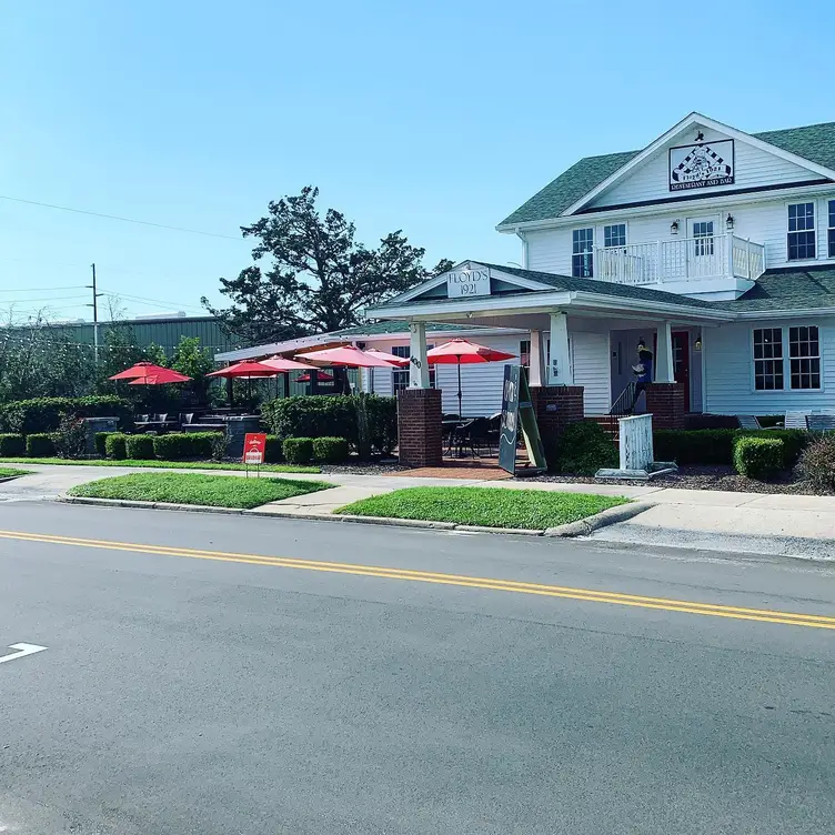 Floyd's 1921, Morehead City, NC