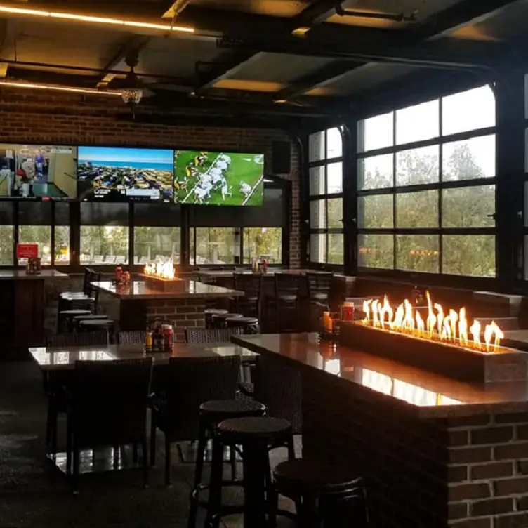 Art & Jakes Sports Bar And Grill - Shelby Township, Shelby Township, MI