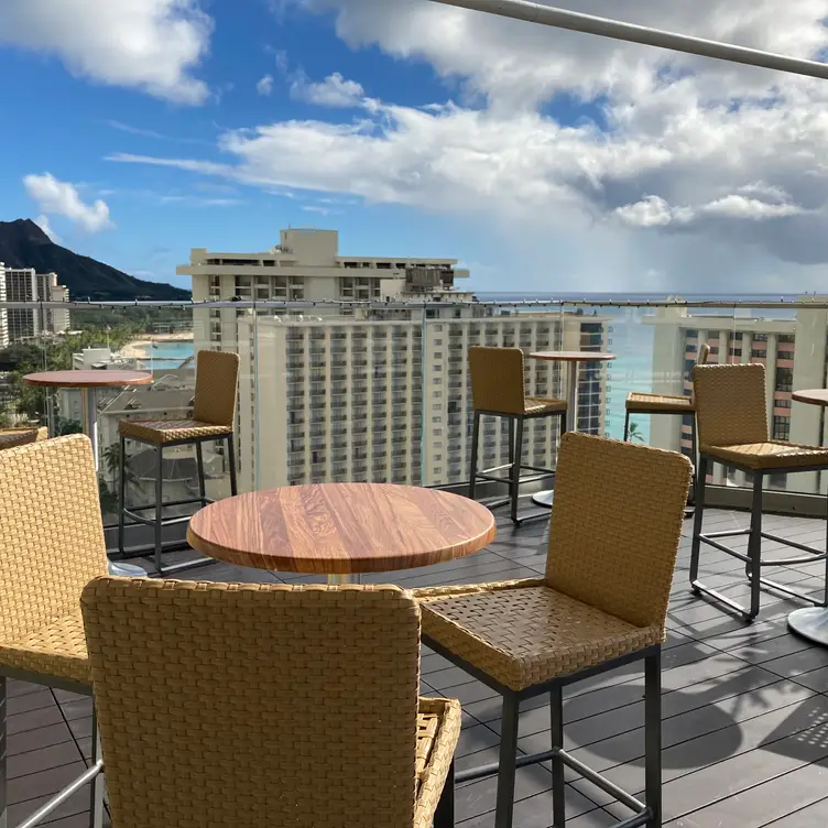 SKY Waikiki | Raw & Bar，HIHonolulu