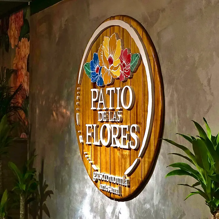 Patio de las Flores, Carolina, PR