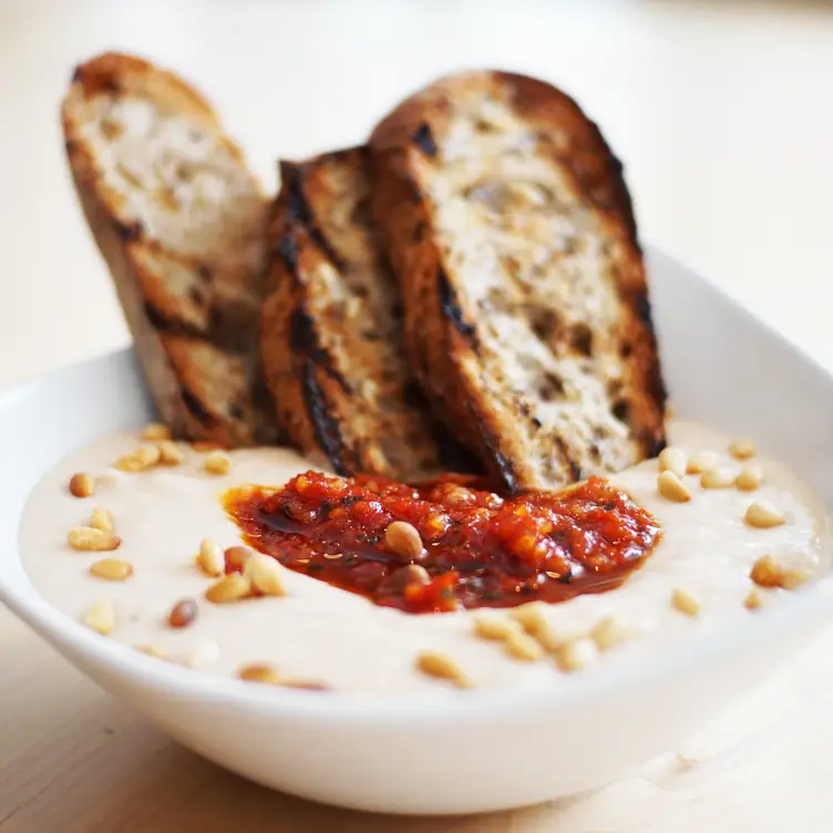 White Bean Spread w/ Grilled Crostini - Michelson and Morley，OHCleveland