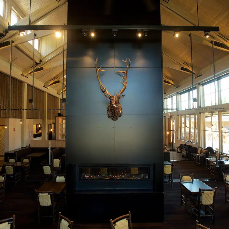 Karstens Public House - McKinley Chalet Resort, Denali National Park, AK