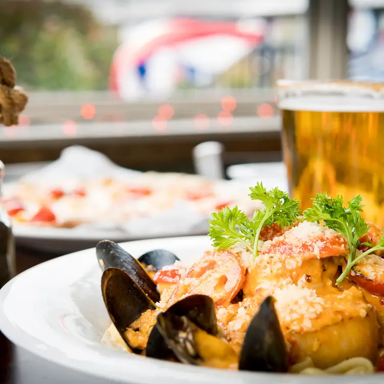 Tavern on the Wharf，MAPlymouth