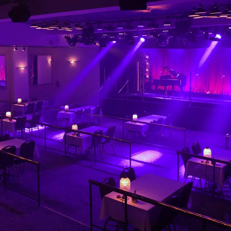 Dinner and a show in our extra large dining room! - The Medley, Toronto, ON