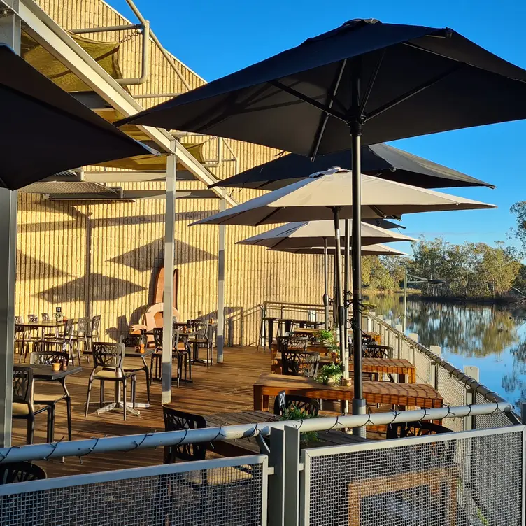 The Deck  - Munro & Sargeant Cafe，AU-VICBenalla