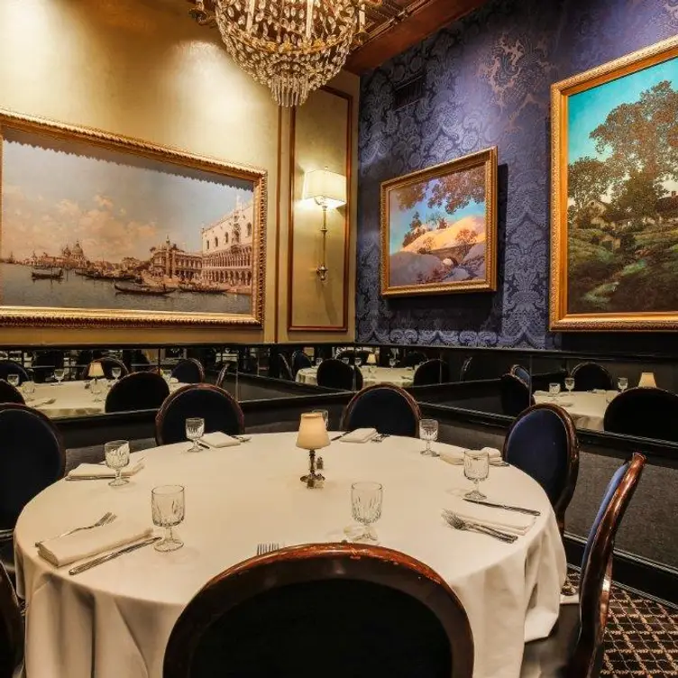 Private Dining Room 1 (seats 6-10) - The Alcove Restaurant & Lounge, Mount Vernon, OH