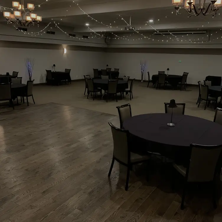 Indoor dining has arrived...reserve today - Italian Canadian Club, Guelph, ON