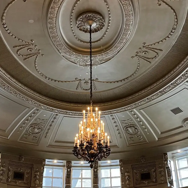 Winnipeg's architectural gem and brasserie - Oval Room Brasserie – Fort Garry Hotel MB Winnipeg