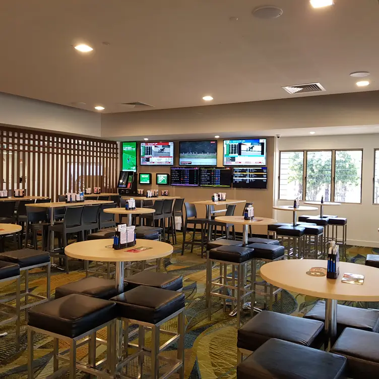 Sports Bar of the Thuringowa RSL Club - Thuringowa RSL Dining, Kelso, AU-QLD