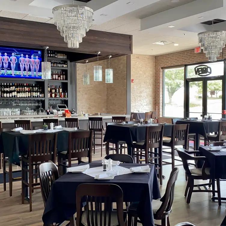 Enjoy Fine-Dining experience in Hanover Park - Karaka Seafood Grill, Hanover Park, IL