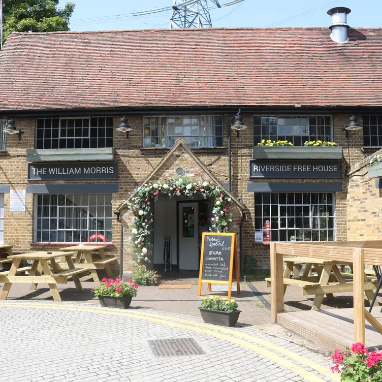 The William Morris Pub, London, 