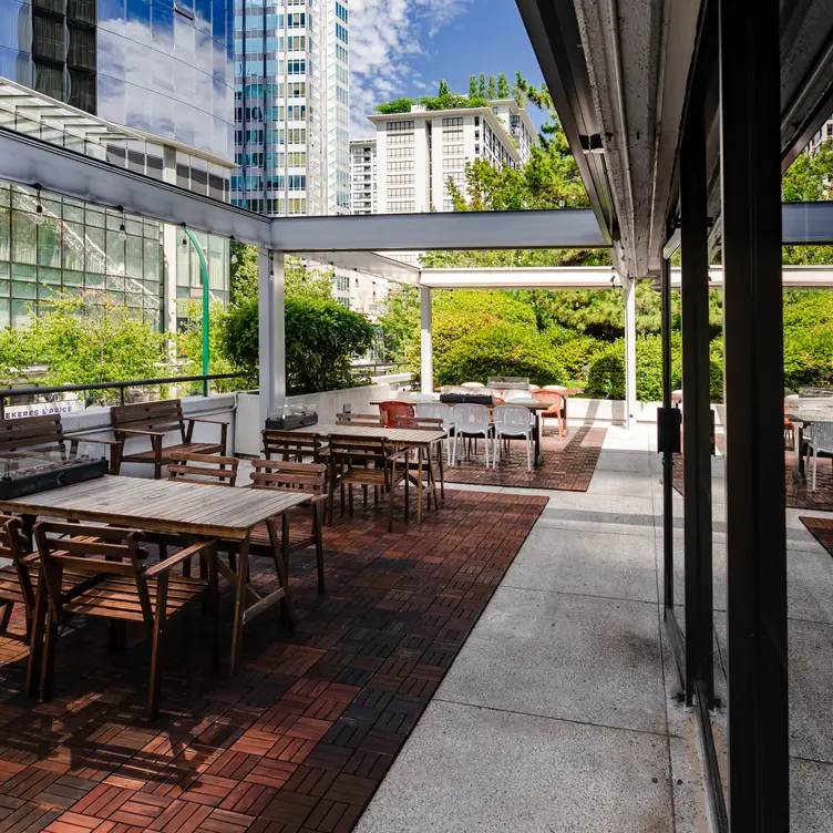 Eat Bar & Patio Haraheri BC Vancouver