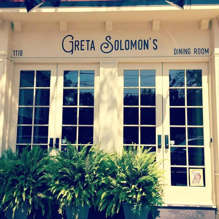 Greta Solomon's, Toronto, ON