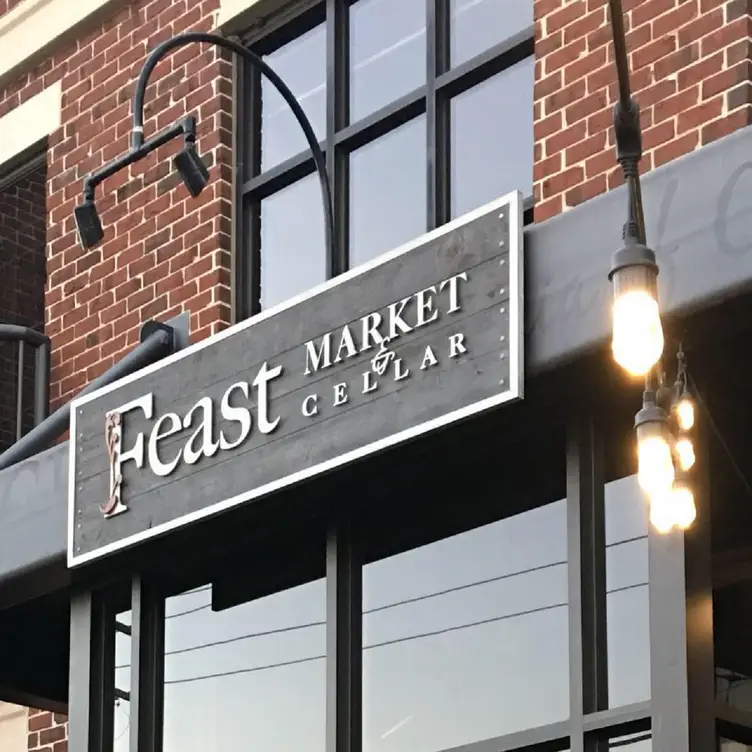 Feast Market & Cellar，INBloomington