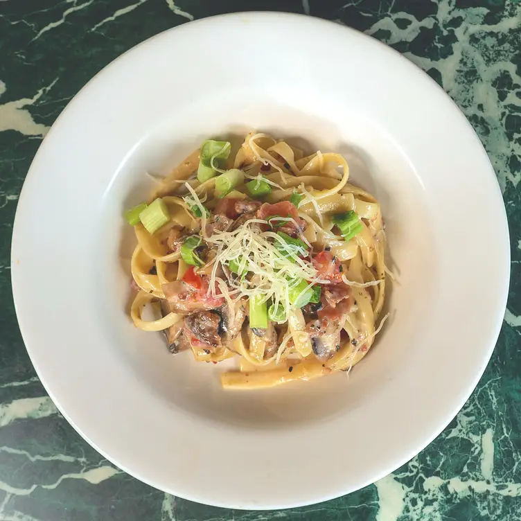 Pasta Carbonara served with shredded parmesan   - Romio's Pizza & Pasta- Kirkland，WAKirkland