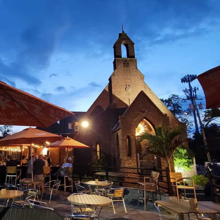 1850 Church Indoor / Outdoor Bars - Dining - A Salute, Matawan, NJ