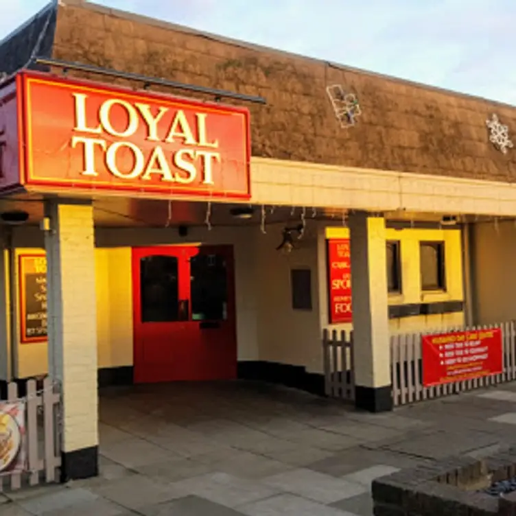 Loyal toast, Southend on Sea, Essex