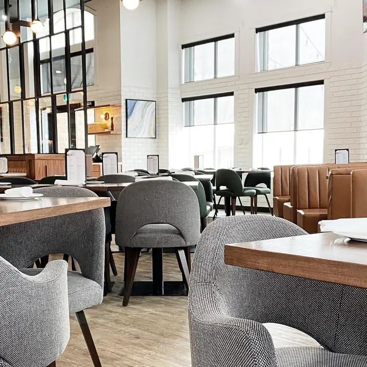 Urban Kitchen Table, Fort McMurray, AB
