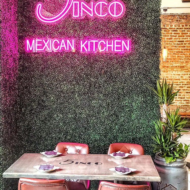Cinco Mexican Kitchen, Chicago, IL