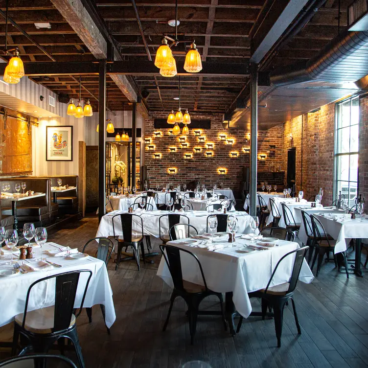 The main dining room at B&amp;B Butchers. - B&B Butchers & Restaurant - Houston，TXHouston