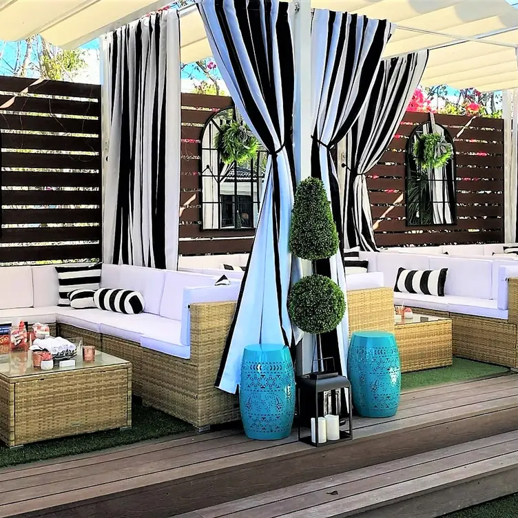 THRōW Social® Delray Beach, Delray Beach, FL