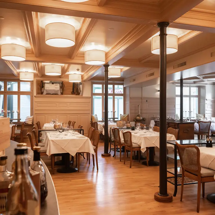 Kulinarik mit Ambiance - STRAUSS Restaurant &amp; Bar - STRAUSS | Restaurant | Vineria & Bar Zurich Winterthur