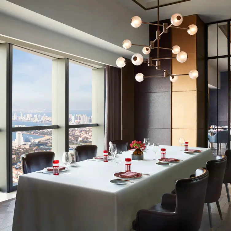 The Carvery & The St. Regis Bar - The St. Regis Qingdao, Qingdao, Shinan District