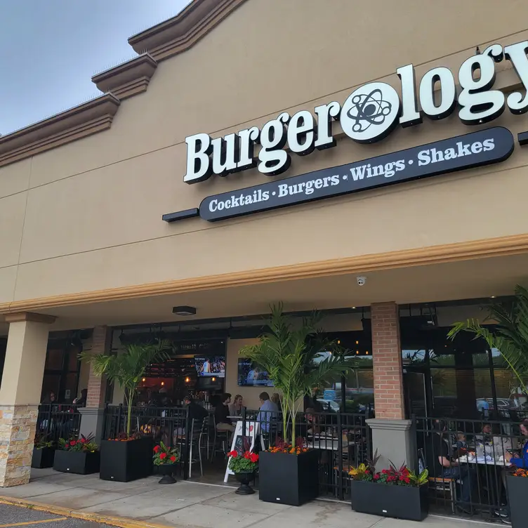 Burgerology - Stony Brook