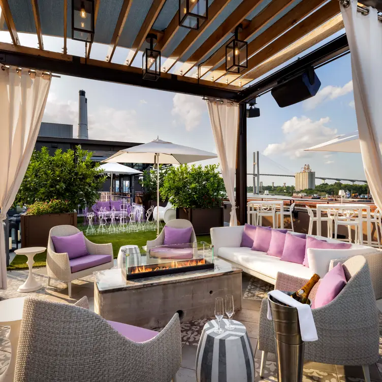 Myrtle & Rose Rooftop Bar at Plant Riverside District GA Savannah