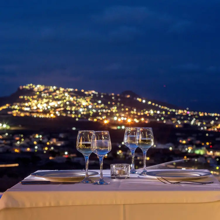 Santorini Fine Dining with Panoramic sunset view - Exaltis Restaurant & Bar Pyrgos Kallistis Pirgos Kallistis