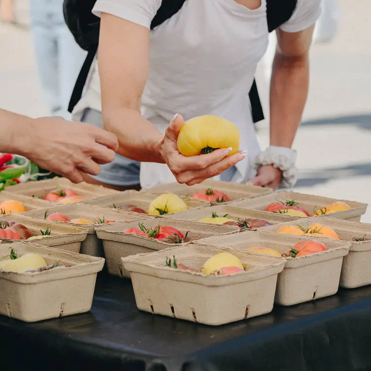 Marché des Éclusiers, Montréal, QC