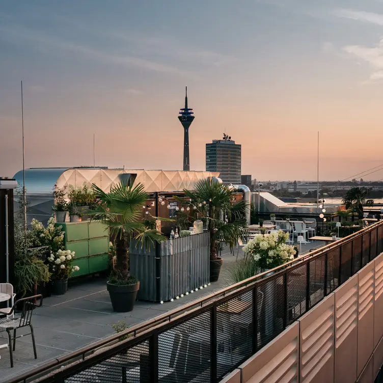 Ruby Luna Hotel &amp; Bar Rooftop Terrace - Ruby Luna Hotel & Bar，NWDüsseldorf