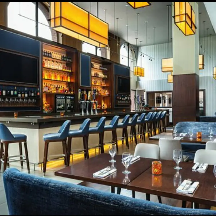 Main Bar - Waterline – Boston Marriott Long Wharf，MABoston