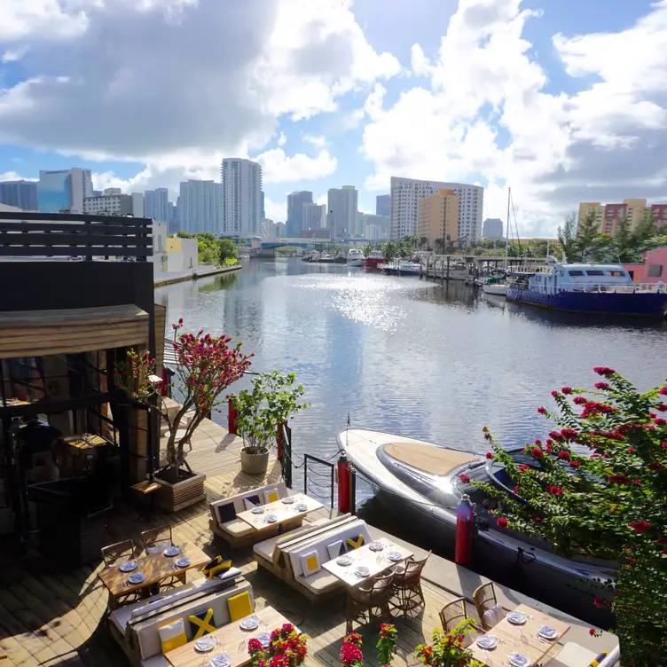 Downtown Miami skyline views along the Miami river - Seaspice Brasserie & Lounge, Miami, FL