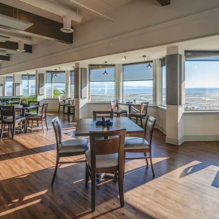 Bayside Restaurant and Lounge，BCParksville