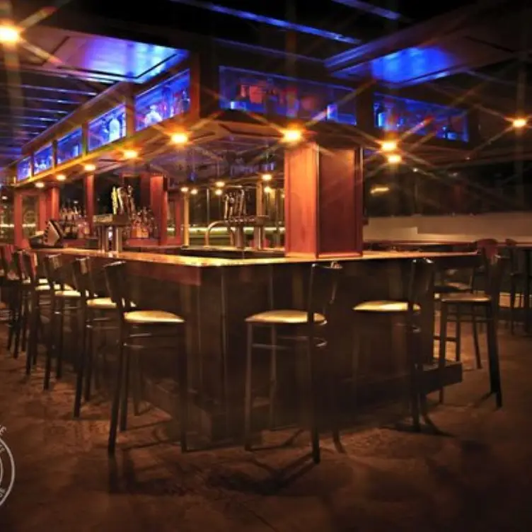 Sonny's Canal House Restaurant & Bar, Baldwin, NY