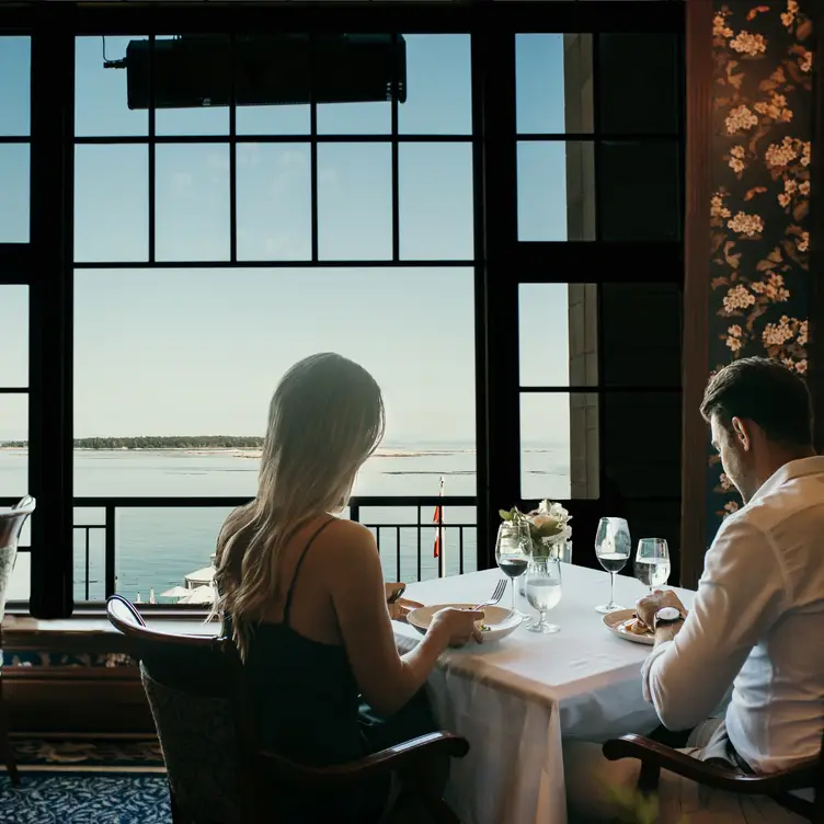 Ocean Views at The Dining Room - The Dining Room - Oak Bay Beach Hotel, Victoria, BC