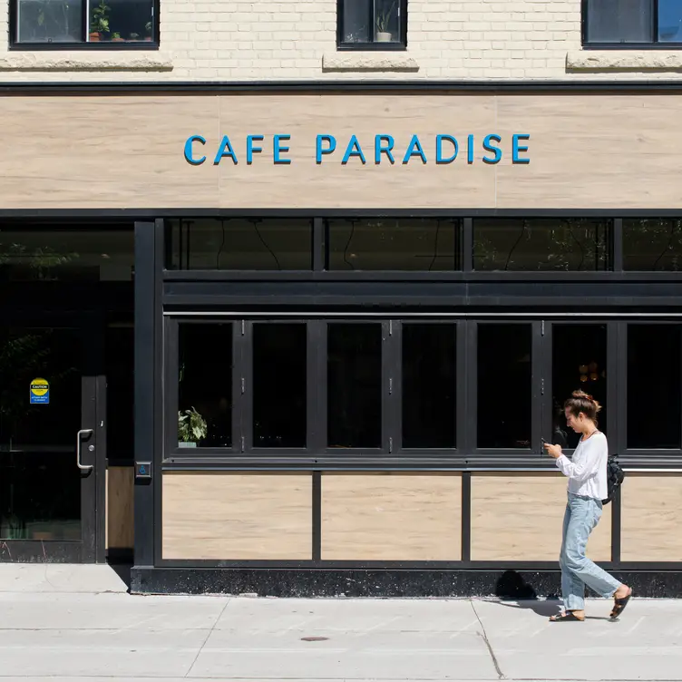 Café Paradise, Toronto, ON