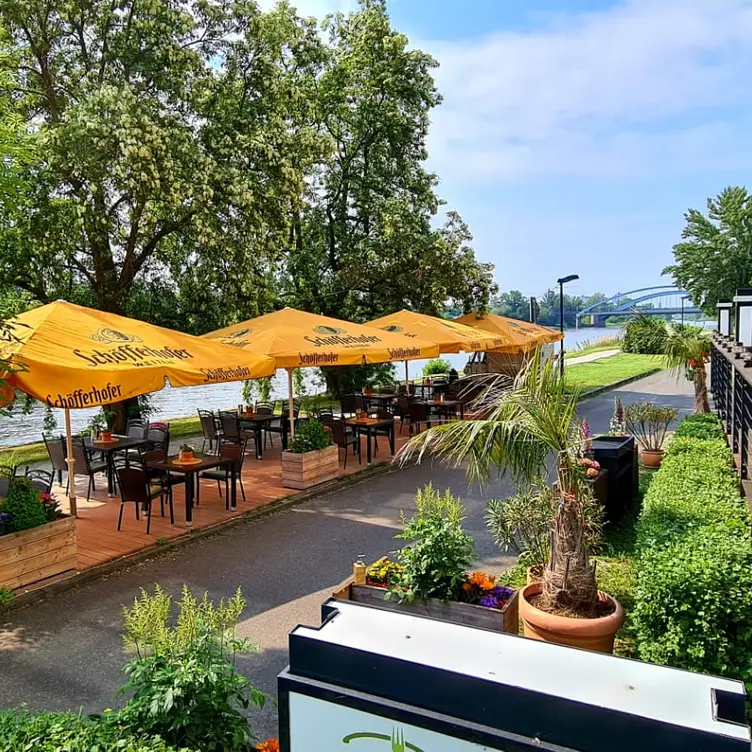 Unser familienfreundliches Restaurant  an der Elbe - Daniel's，STMagdeburg