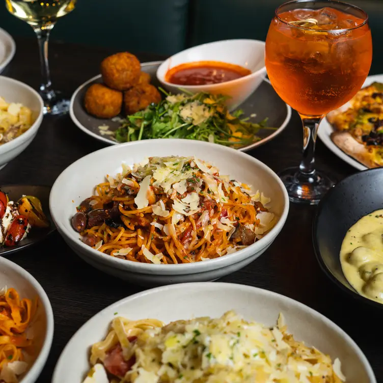 Crento Italian Collaroy Table Spread - Crento Italian Collaroy AU-NSW Collaroy Beach