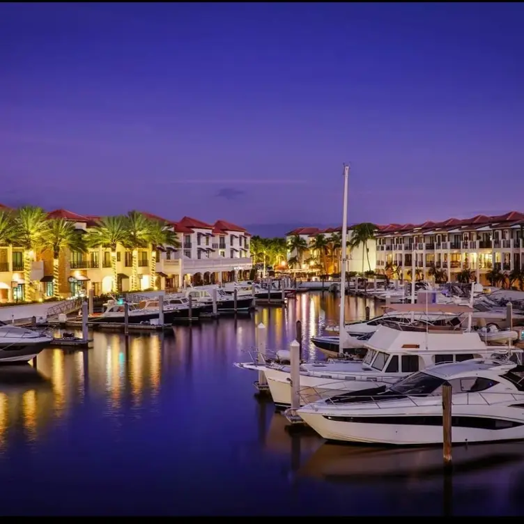 WATERFRONT DINING - Nosh on Naples Bay FL Naples