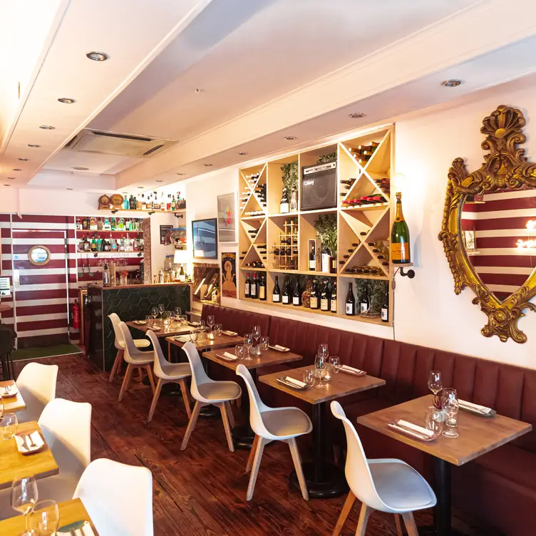 DeGusto, London, Greater London