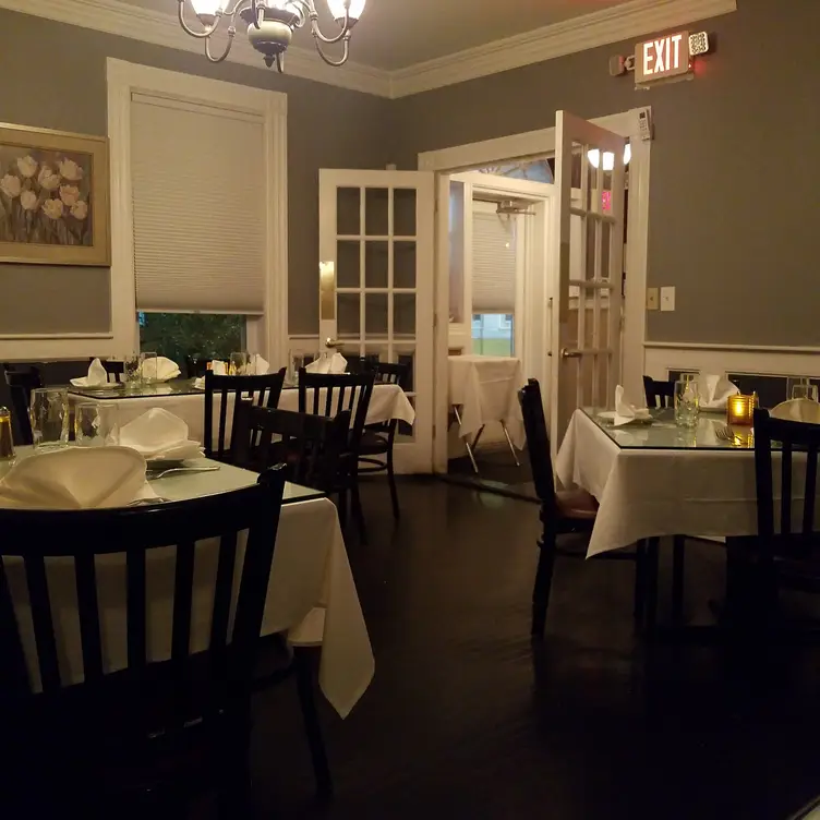 Rustic, romantic and relaxed - The Windham Restaurant NH Windham