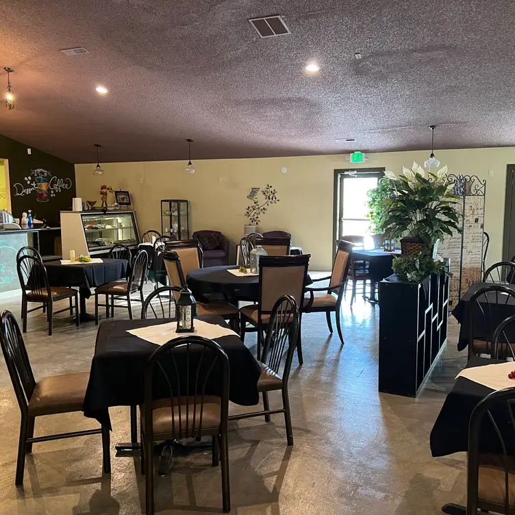 Main Dining Area - Fountain Creek Winery & Eatery, Fountain, CO